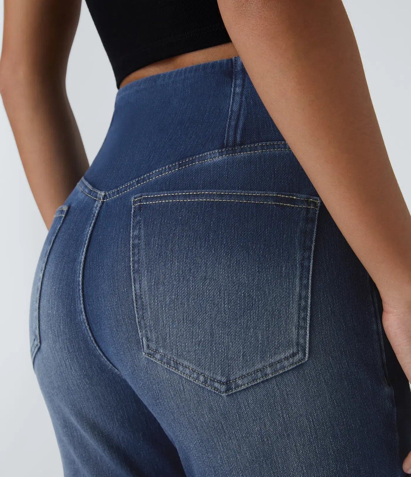 Vera | Elastisch Vormgevend Flared Broek