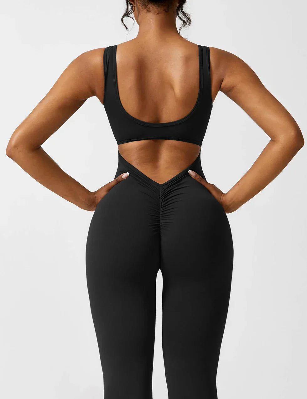 Elena - Uitlopende jumpsuit met V-rug