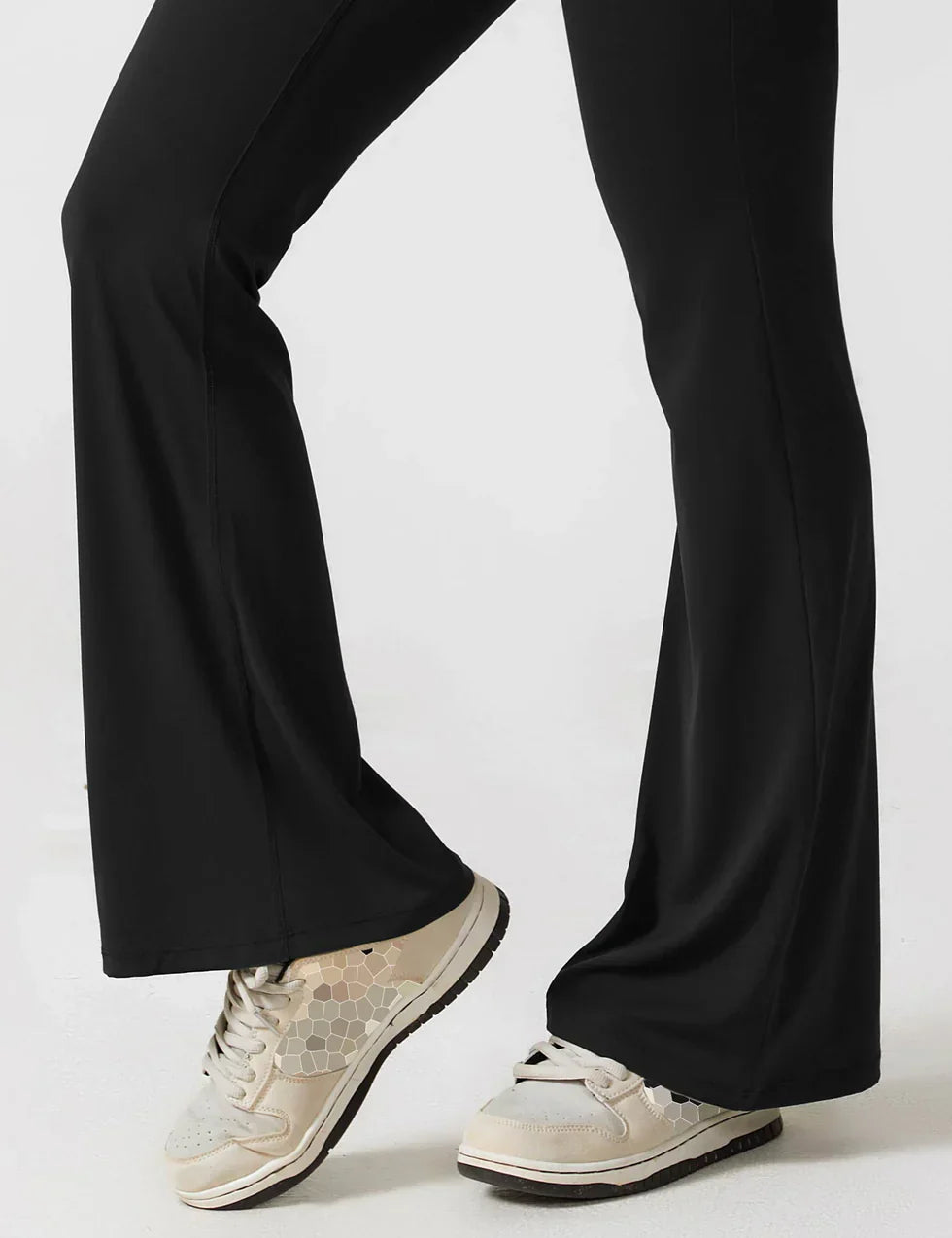 Elena - Uitlopende jumpsuit met V-rug