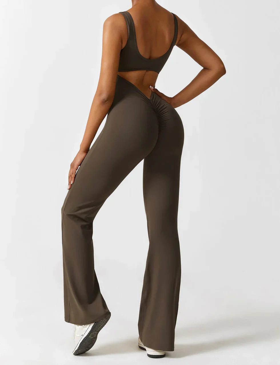 Elena - Uitlopende jumpsuit met V-rug