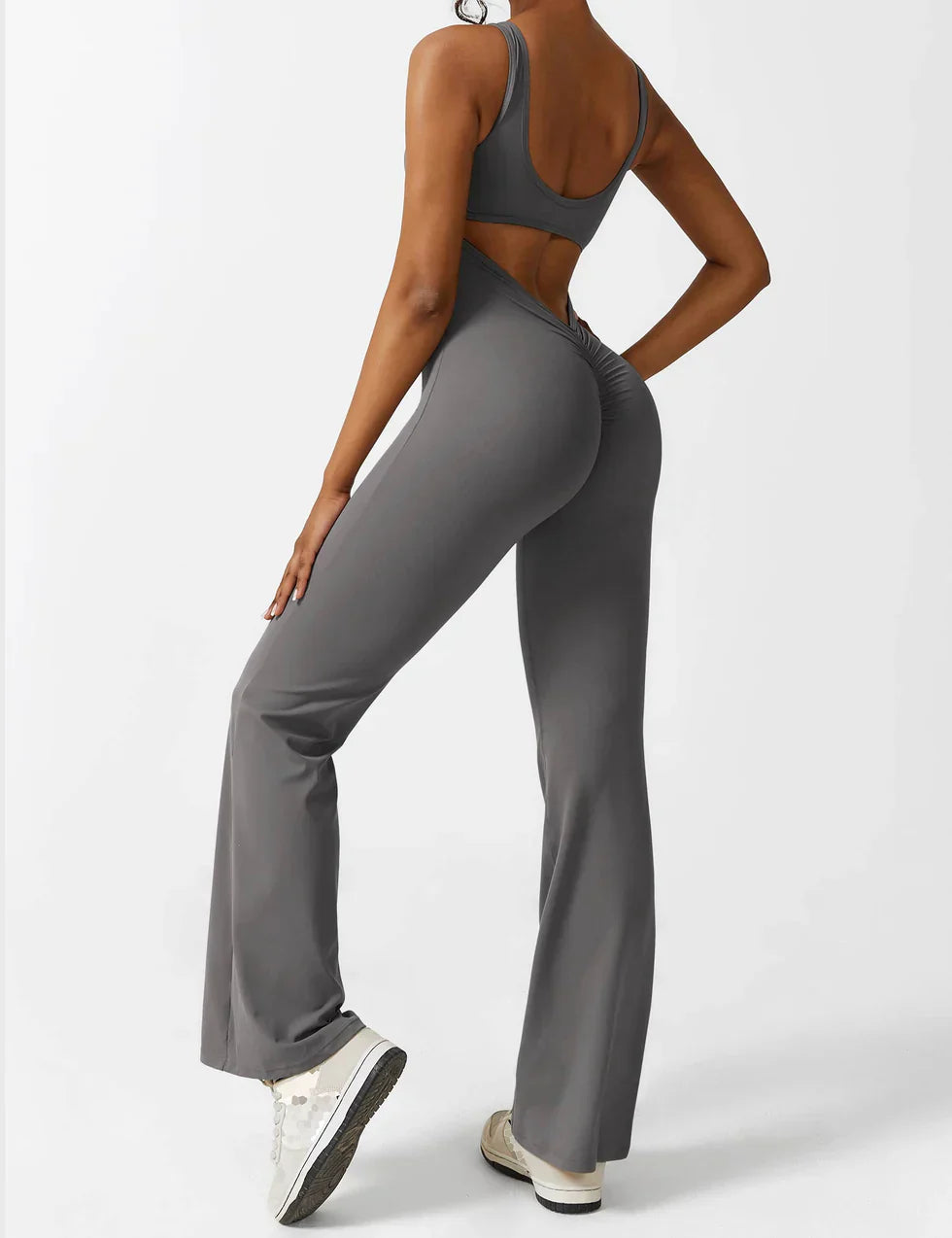 Elena - Uitlopende jumpsuit met V-rug