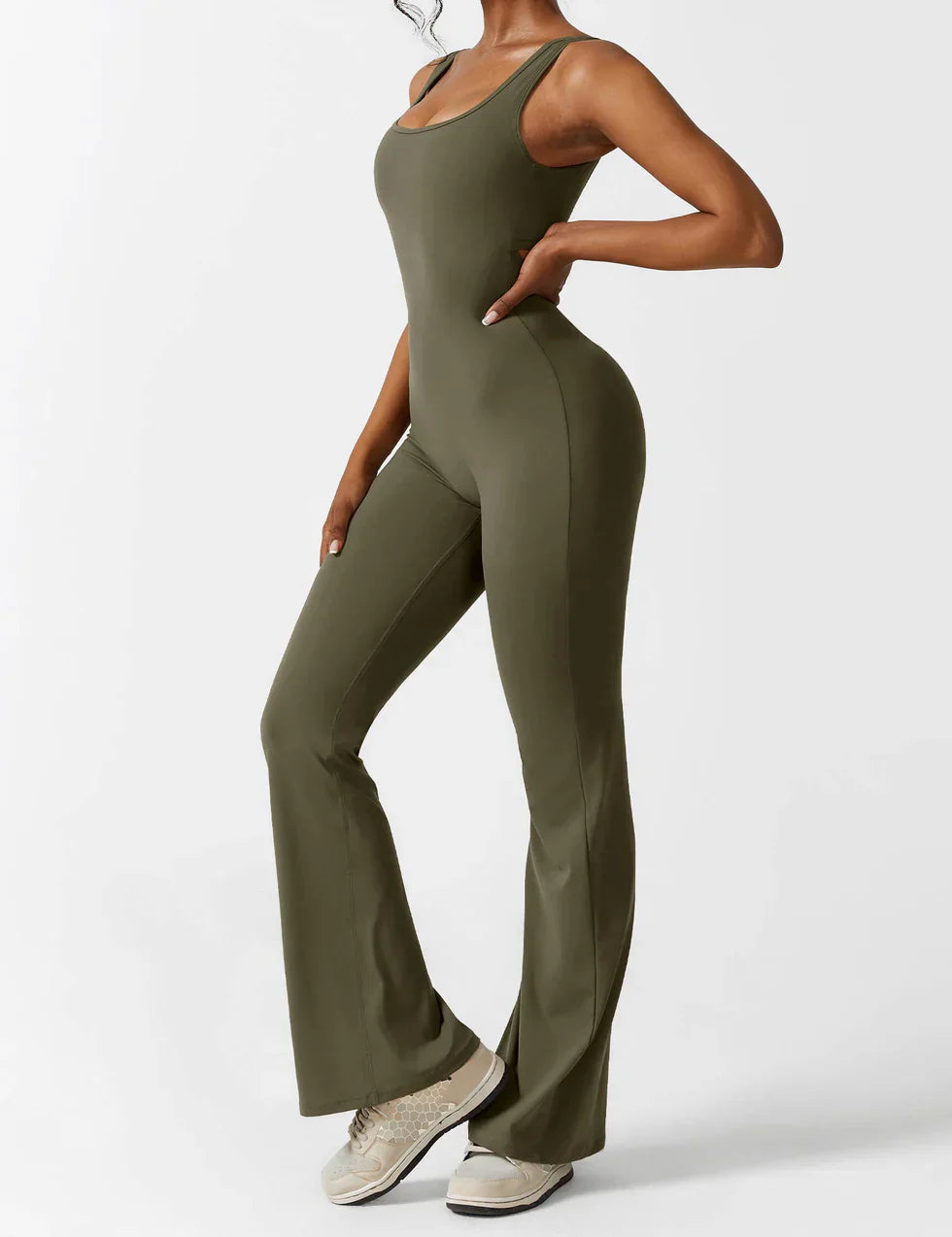 Elena - Uitlopende jumpsuit met V-rug